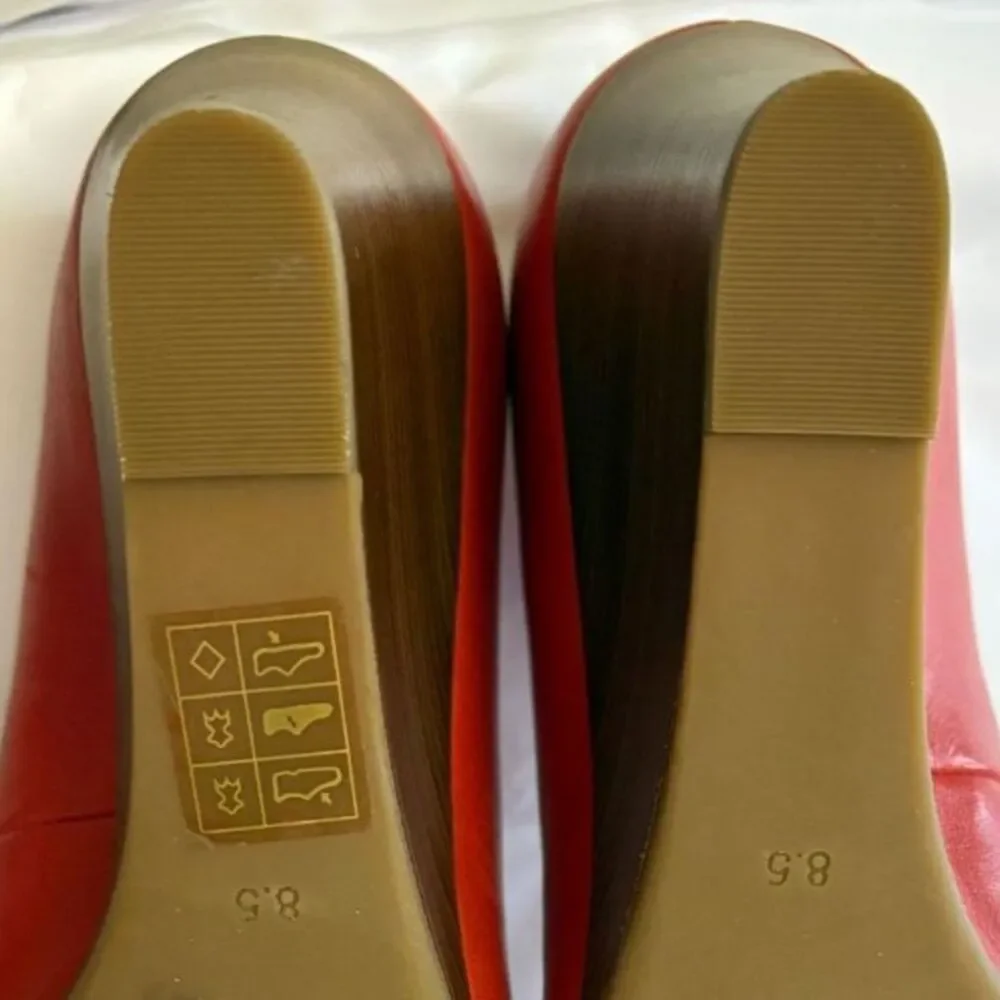 Women's Tory Burch Scarlett Red Leather Wedge Pumps Size 8.5